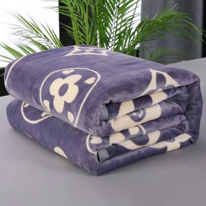 Плед из кораллового флиса HUIZHONG TEXTILE высокого качества, на заказ, зимний, теплый, мягкий, увеличенного размера, для всей семьи, для постельного белья, с принтом - Product Image 4