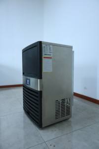 Máquina de Hielo en Cubos Comercial Nuelead NES-60C, Eléctrica, Bajo Ruido, Alta Calidad, 60 kg/día, para Cafeterías y Uso Doméstico - Product Image 6