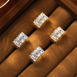 Pendientes de Aro Minimalistas con Engaste de Garras, Corte Esmeralda, Moissanita VVS GRA, Joyería de Oro Laminado de 14k para Mujer, Uso Diario - Product Image 6