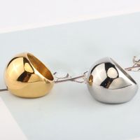 Bague pour femme en acier moulé au titane simple nordique de style INS