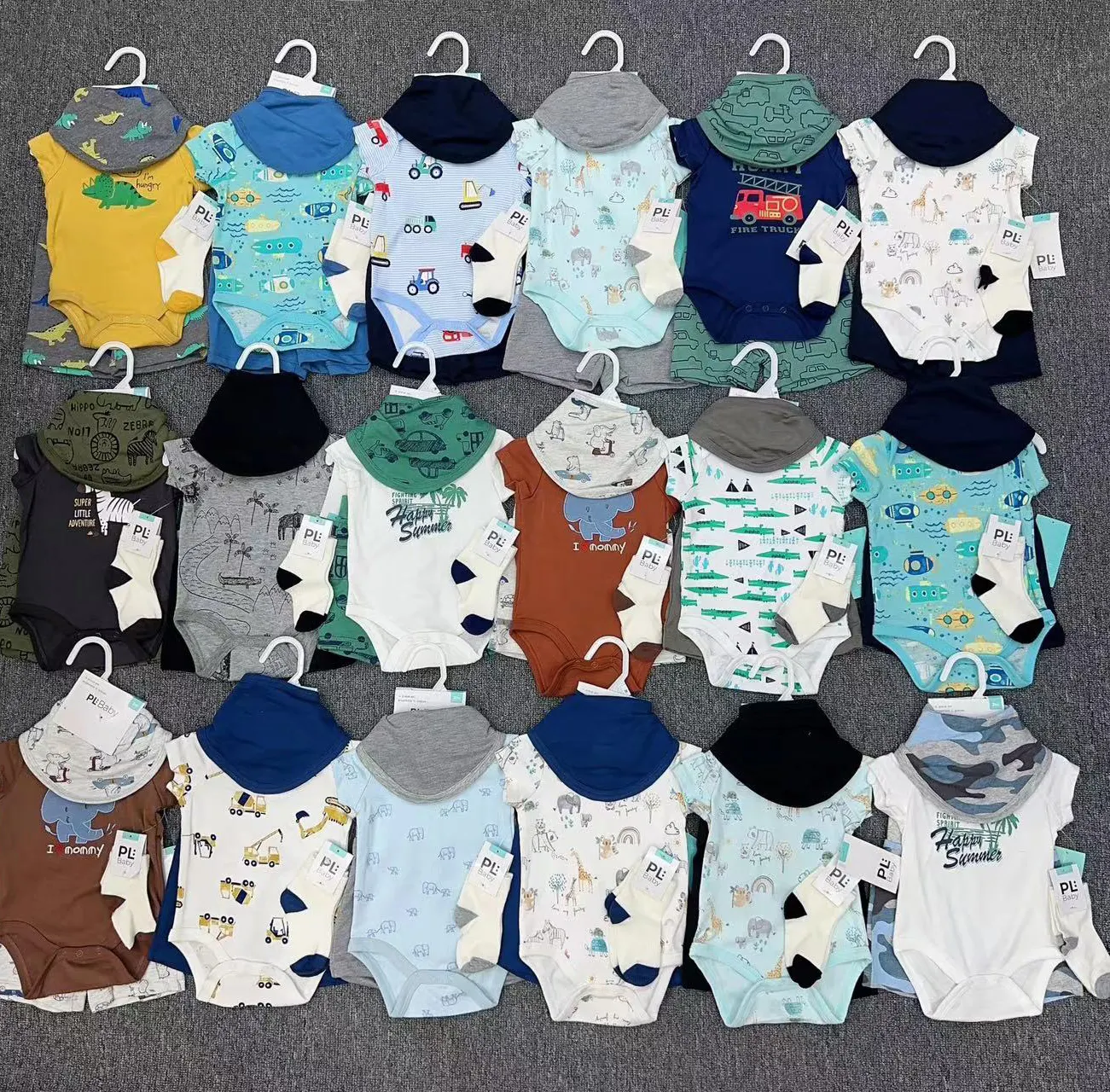 Brandneue Großhandel Bekleidung Lager neugeborene Jungen Kleidung 0-24M Frühling Baby Kleidung mit Socken