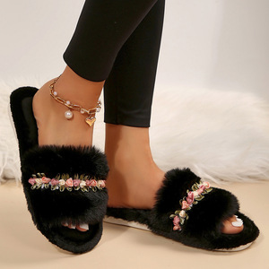 <span class=keywords><strong>Fourrure</strong></span> à semelle souple pour femmes Offre Spéciale pour pantoufles avec mode d'imitation de fleur à la maison pour l'été, le printemps et l'automne - Product Image 2