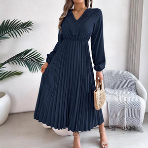 Robe en mousseline plissée mi-longue coupe trapèze à col en V et manches longues, avec taille en dentelle, tissée unie, élégante et raffinée, collection Printemps-Été 2025 (Photo réelle) - Product Image 4