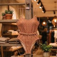 Porte-vêtements double niveau en métal pour lingerie et maillots de bain, organisateur de vêtements multifonctionnel pour salle de bain