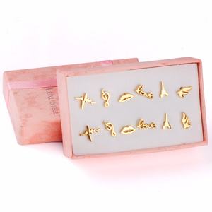 Boucles d'oreilles clous plaquées or 18 carats, modèle coréen pas cher, très vendues, givrées pour usage quotidien - Product Image 1