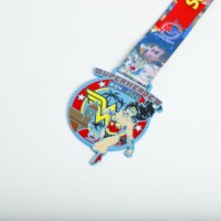 Médailles sportives personnalisées sur le thème des super-héros, en alliage de zinc, émail souple, médailles de course avec ruban imprimé