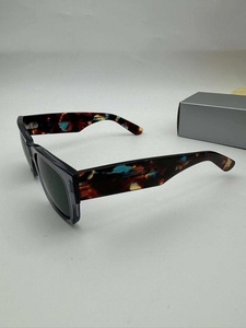 Vente en gros 2025 <span class=keywords><strong>Superstar</strong></span> Cool Big Square Shades Designer Tortoise Frame Lunettes de soleil pour hommes femmes UV400 Lunettes de soleil 0840S - Product Image 3