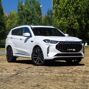 Voiture d'occasion Chery Jetour X70 PLUS 1.5T Manuelle Modèle 2023 Bon état Essence 5 places Véhicule d'occasion SUV intelligent d'occasion Peinture d'origine Conduite à gauche - Product Image 1