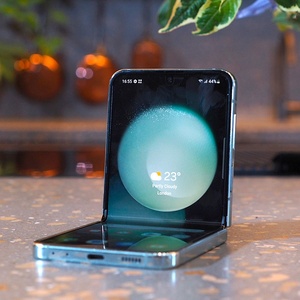 <span class=keywords><strong>Samsung</strong></span> Z Flip 5 Originale Sbloccato, Usato Grado A+, Come Nuovo al 99%, Senza Graffi Superficiali, Versione Globale - Product Image 4