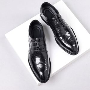 Zapatos de Otoño de Alta Gama Personalizados para Hombre, Formales de Negocios, de Cuero Genuino, con Cordones, Impermeables - Product Image 1