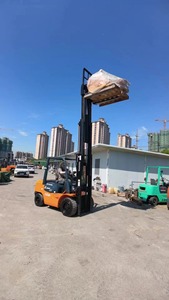 Carretilla elevadora diésel usada de 5 toneladas en buenas condiciones, transpaleta con motor diésel, excelentes herramientas de elevación a la venta - Product Image 5