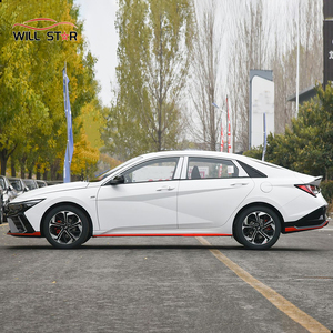 Venta al por Mayor de Hyundai Elantra Sedán a Gasolina, Distancia entre Ejes de 2720 mm, Faros LED, Volante Multifuncional, Auto de Exportación - Product Image 5