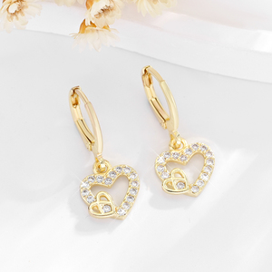 2025 nouveau haute qualité papillon classique 14k cuivre incrusté Zircon plaqué or usure quotidienne boucles d'oreilles en laiton bijoux pour femmes - Product Image 1