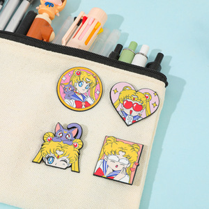 4 Estilos, Diseños Elegantes, Bonitos Broches de Metal de Sailor Moon Tsukino Usagi, Joyería de Aleación, Accesorios, Broches de Anime - Product Image 5