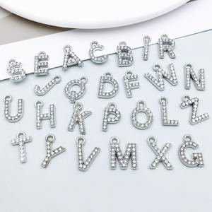 मिश्रण 26 सफेद जस्ता मिश्र धातु गैंडा अंग्रेजी पत्र पेंडेंट डिय धातु पेलेंट ब्रेसलेट हार कीचेन क्राफ्ट एक्सेसरीज - Product Image 4