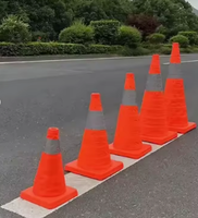 Cône de signalisation pliable et rétractable avec bandes réfléchissantes