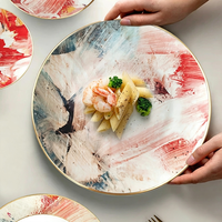 Lot de 6 assiettes créatives en céramique abstraite de 6,5 à 12 pouces avec bord doré et présentoir étagé pour hôtels et cafés