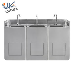 Lavandino Chirurgico MT MEDICAL Moderno e Resistente in Acciaio Inox con Sensore a Infrarossi per Piedi/Ginocchia per Ospedali/Cliniche - Product Image 5