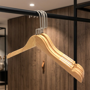 Cintres en bois avec épaules antidérapantes, crochet en acier inoxydable, design minimaliste pour l'organisation des vêtements dans le placard - Product Image 5