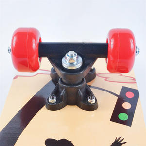 Skateboard cruiser personnalisé de 24 pouces en bois d'érable avec roulements métalliques pour enfants, design durable - Product Image 1