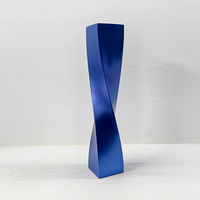 Trophée en métal torsadé de haute qualité, colonne en alliage de zinc, logo personnalisé bleu, impression UV, médaille de style sportif durable