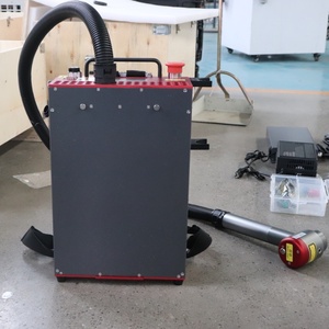 Machine de <span class=keywords><strong>nettoyage</strong></span> laser portable AccTek, sac à dos, 100W 200W 300W, laser pulsé, 45 kg, décapant de rouille pour travaux sur le terrain en extérieur - Product Image 4