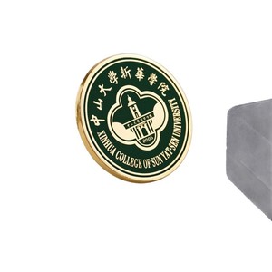 Custom Enamel Badge College Souvenir 30x30mm Alloy <b>Pin</b> Customized Logo <b>Metal</b> Badge Gift - Product Image 2