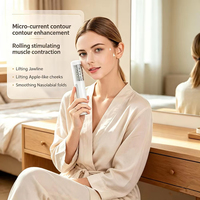 Rouleau de massage facial électrique 3D, appareil de lifting du visage à micro-courant avec chaleur et vibrations pour sculpter le visage en V et raffermir la peau