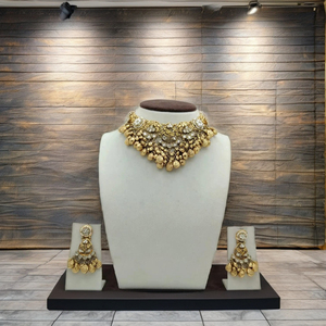 Exquisite Antique Gold <b>Choker</b> Necklace Set with Traditional Coin Drops and Floral Kundan Accents Matching Statement Earrings - Product Image 4