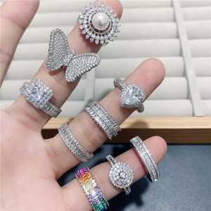 2024 usine directement en Stock haut de gamme Micro pavé zircone or blanc cuivre anneaux luxe assortis conceptions anneaux pour les femmes