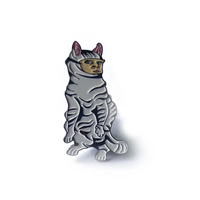 Épingles en émail dur personnalisées créatives insignes en forme de pain broche Logo en métal plaqué émail dur doux épinglette pour vêtements