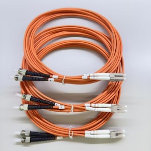 Câble de raccordement FTTH LSZH multimode OM2 duplex LC/UPC vers ST/UPC en fibre optique - Product Image 3