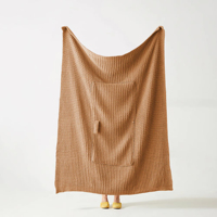 Couverture pliable de style tote en fil de plumes chenille tricoté réversible 2-en-1 certifiée OEKO-Tex