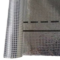Membrane ignifuge, isolante thermiquement et perméable à la vapeur