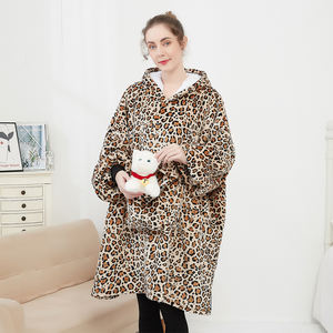 Couverture Sherpa à <span class=keywords><strong>capuche</strong></span> surdimensionnée en polaire avec poche pour adultes et enfants - Product Image 3