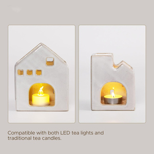 Casas de Pueblo Navideñas de Cerámica Nórdica Blanca Hechas a Mano con Iluminación LED, Certificadas por BSCI, Impresas con Serigrafía - Product Image 4