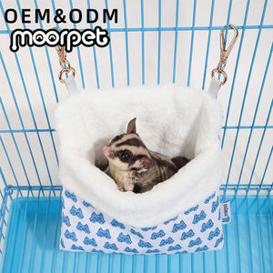 Cuccia 2in1 per Animali Domestici, Letto Caldo per Riccio, Scoiattolo, Criceto, Porcellino d'India, Borsa Invernale, Tappetino, Borsa da Viaggio a Tracolla per Criceti - Product Image 1