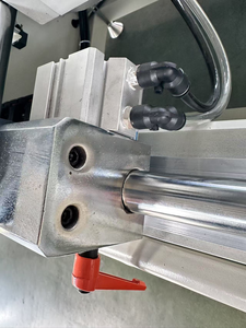 Máquina de soldadura sin costuras de alta calidad de cuatro cabezales y dos lados para la fabricación de ventanas y puertas de PVC/UPVC - Product Image 3