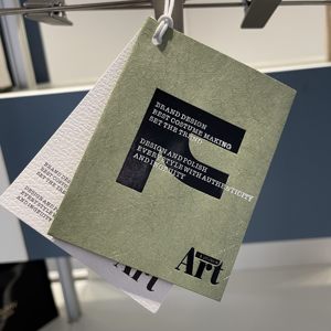 Tùy Chỉnh Thân Thiện Với Môi Tên Logo In Giấy <span class=keywords><strong>Hangtag</strong></span> Nhãn Cho Nhựa Quần Áo Cho Túi Xách Và Giày Với Chuỗi - Product Image 4