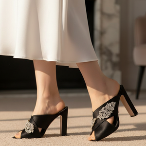 Sandales à talons hauts épais en soie à bout ouvert pour femme, grande taille 45, avec strass brillants, pour le bureau, mules à coupe large - Product Image 6