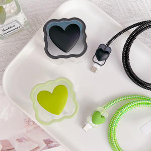 Custodia <span class=keywords><strong>Protettiva</strong></span> <span class=keywords><strong>per</strong></span> <span class=keywords><strong>iPhone</strong></span> 17 Pro Max con Caricabatterie da 40W/20W Apple, Cavo Dati e Cordino di Protezione a Onda con Motivo Love - Product Image 3