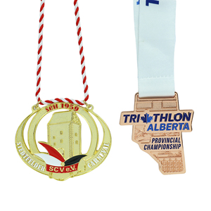 Medallas Religiosas y Deportivas Personalizables de Aleación de Zinc 3D, Esmaltadas, Pulidas, de Bronce/Latón, Fundidas a Troquel, con Pin de Esmalte de Oración - Product Image 3