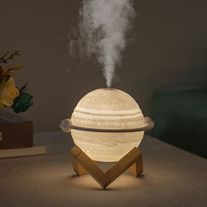 Draagbare <span class=keywords><strong>USB</strong></span>-miniluchtbevochtiger Creatieve kleine luchtbevochtiger Decoratief planeet-nachtlampje Cool Mist voor auto thuis slaapkamer kantoor - Product Image 3