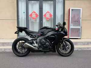 Hondai CBR1000RR-R Fire Blade Moto Sportive à Quatre Cylindres en Ligne Moteur Puissant Frein ABS Moto de Course Rapide sur Route Japon - Product Image 2