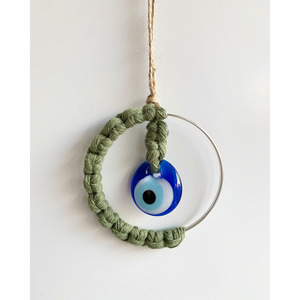 Handgewebte Baumwollfaden-Kunst: Blaues Glas-Augen-Hängedekoration mit Metallring für Diwali - Product Image 3
