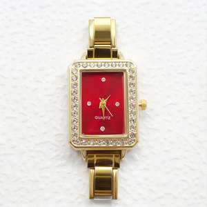 Montre à quartz pour femme, bracelet à breloques modulaires, sertie de diamants carrés, style européen et américain, en alliage, à personnaliser, tendance - Product Image 3