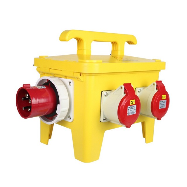 Emergency Power Distribution Box One Entry Four Output Hand Portable Industrial Socket Box