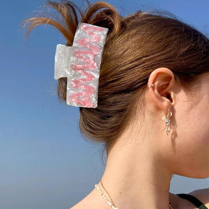 Vendita calda accessori per capelli grandi 10cm Mama lettera Pvc capelli personalizzati pinza squalo fermaglio per capelli ragazza donna all'ingrosso - Product Image 6