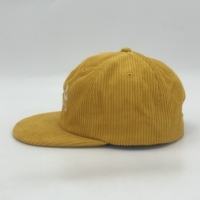 Aangepaste Ongestructureerde 5-Panel Snapback Hoed Corduroy Stof Kleine Gebogen Rand Papa Hoed Custom Borduurlogo Optie Voor Het Bedrijfsleven