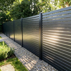 Paneles de Cerca de Aluminio con Postes, Sistema de Cerca Completo para Privacidad, Lamas Horizontales Negras para Paisajismo Moderno - Product Image 3